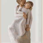 susan lordi figura estátua família anjo peça decoraçao casa significado amizade amor felicidade willow tree desejo aniversário presente mãe maternidade