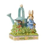 Caught in Mr. McGregor's Garden (Peter Rabbit Figurine) 6008744 jim shore peter rabbit pedrito coelho beatrix potter