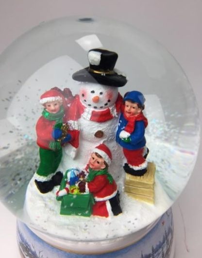 Globe children making a snowman globo de neve caixa de música boneco de neve natal