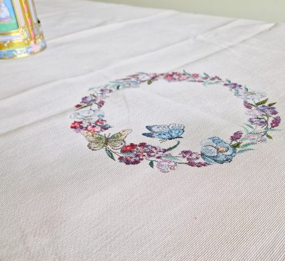 almofada jacquard páscoa coelho algodão mantél cojin cojines pascua conejo mande in spain semana blanca flores primavera decoración hogar decoração casa têxtil