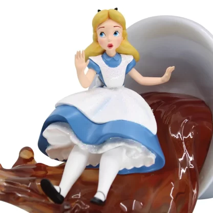 Alice in Wonderland Icon Figurine 6013126 Celebrate Disney's 100th Anniversary with our Alice in Wonderland Figurine by Disney Showcase alice no país das maravilhas colecção disney Alicia en el País de las Maravillas