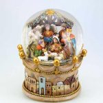 Globo de Neve Musical Cabeça Quebra-Nozes e Pinheiro Globo – Música: The Nutcracker Suite – Medidas: com 15.1cm altura X 10.5cm largura cascanueces globo snow globe globo de neve caixa de música natal navidad quebra nozes Globo de purpurina, blanco, Nacimiento 120 mm con una base muy decorativa con los 3 reyes de acebo. 63056