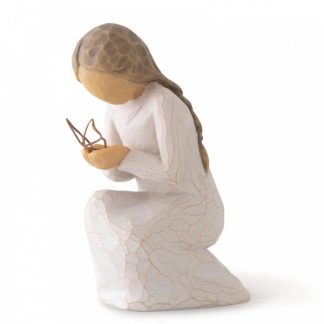 Quiet Wonder 28025 This figure includes a gift tag with the sentiment 'May quiet wonders bring you hope' willow tree susan lordi