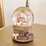 64026 music box snow globe globo neve presépio