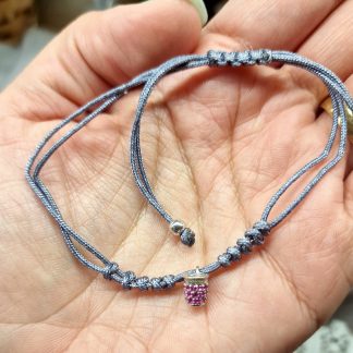 Pulseira Dedal Mamori (prata): Cinza com pedras rosas
