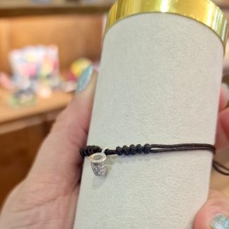 Pulseira Dedal Mamori (prata): Castanha pedras brancas