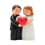 Casal de Noivos com Coração na Frente