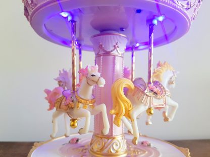 Carrossel XL Golden Branco e Rosa: com luzes