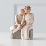Figura Com a Minha Avó: Neta e Avó - Willow Tree