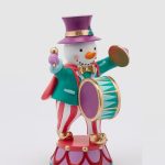Boneco de Neve Circo a tocar Tambor Lilás e Rosa: 26cm