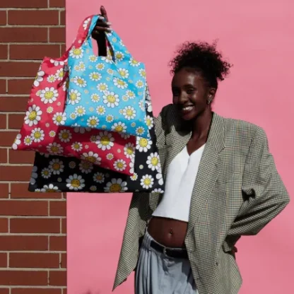 Saco reutilizável LOQI: Flores Smiley em cor Framboesa