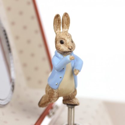 Caixa de música cubo Peter Rabbit Cenouras