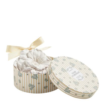Flor grande em Gesso com Caixa aroma Flor de Laranjeira: Mathilde M.