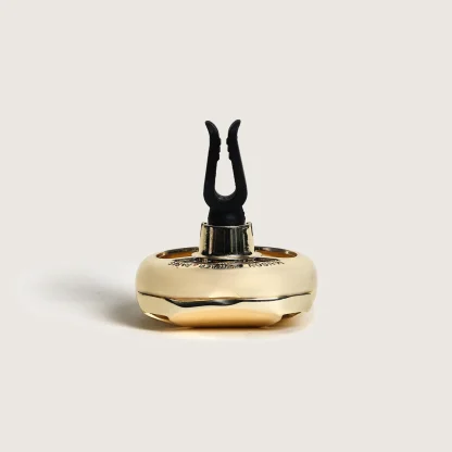Difusor para carro metálico dourado Eternity + aroma Lady Flower (intensidade 3 de 5)