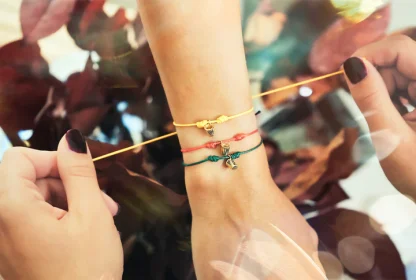 Pulseira Fio Mágico Dedal com Pendente: Rosa com Coroa