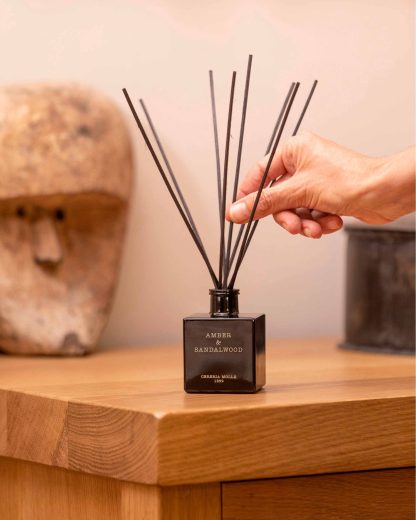 Difusor Mikado 100ml Cereria Mollá: Amber & Sandalwood