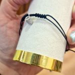 Pulseira Dedal Mamori (prata): Preta pedras brancas