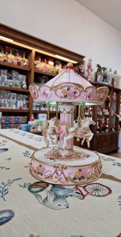 Carrossel XL Golden Branco e Rosa: com luzes