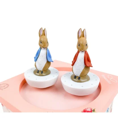 Dançarinos musicais Petter Rabbit Morangos (Pedrito Coelho)