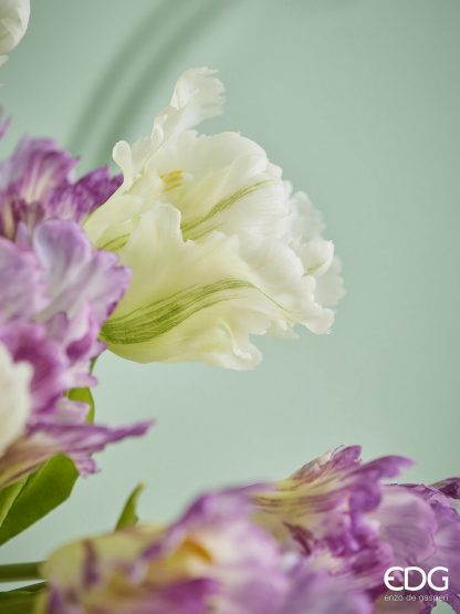 Ramo Tulipas Abertas Farfalhudas: Rosa e Branco