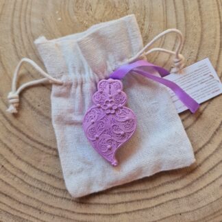 Coração Médio Lilás em saco de Linho: aroma Lavanda