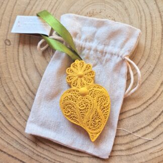Coração grande Amarelo em Saco de Linho: Manga