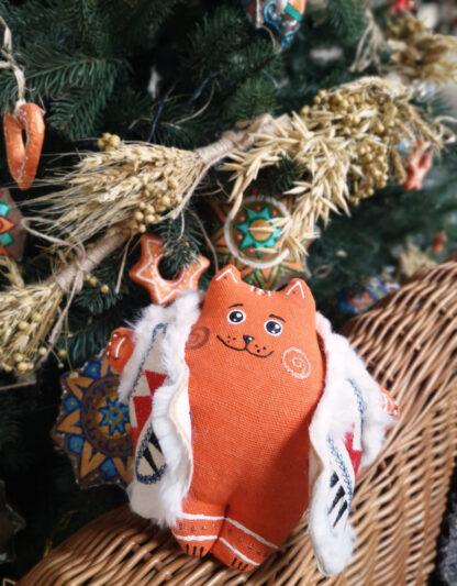 Gato Gorducho Laranja com Colete: artesanato Ucraniano - Image 2