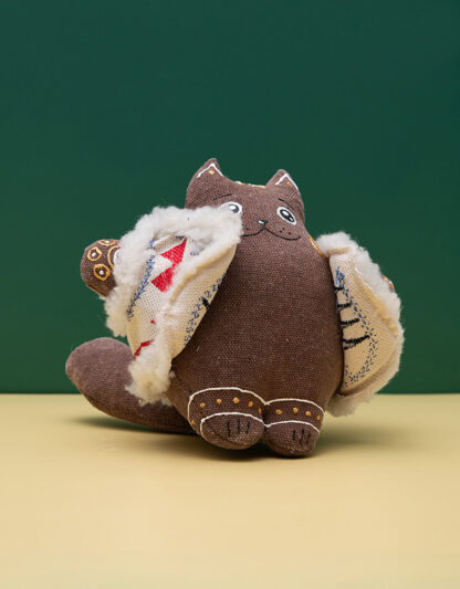 Gato Gorducho Castanho com Colete: artesanato Ucraniano - Image 5