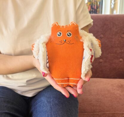 Gato Gorducho Laranja com Colete: artesanato Ucraniano - Image 5