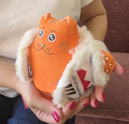 Gato Gorducho Laranja com Colete: artesanato Ucraniano - Image 9