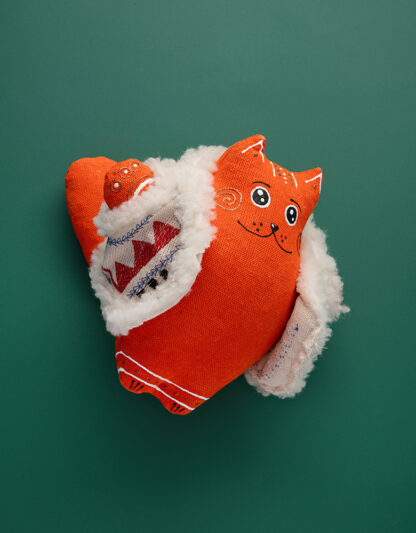 Gato Gorducho Laranja com Colete: artesanato Ucraniano - Image 4