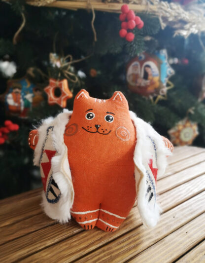 Gato Gorducho Laranja com Colete: artesanato Ucraniano