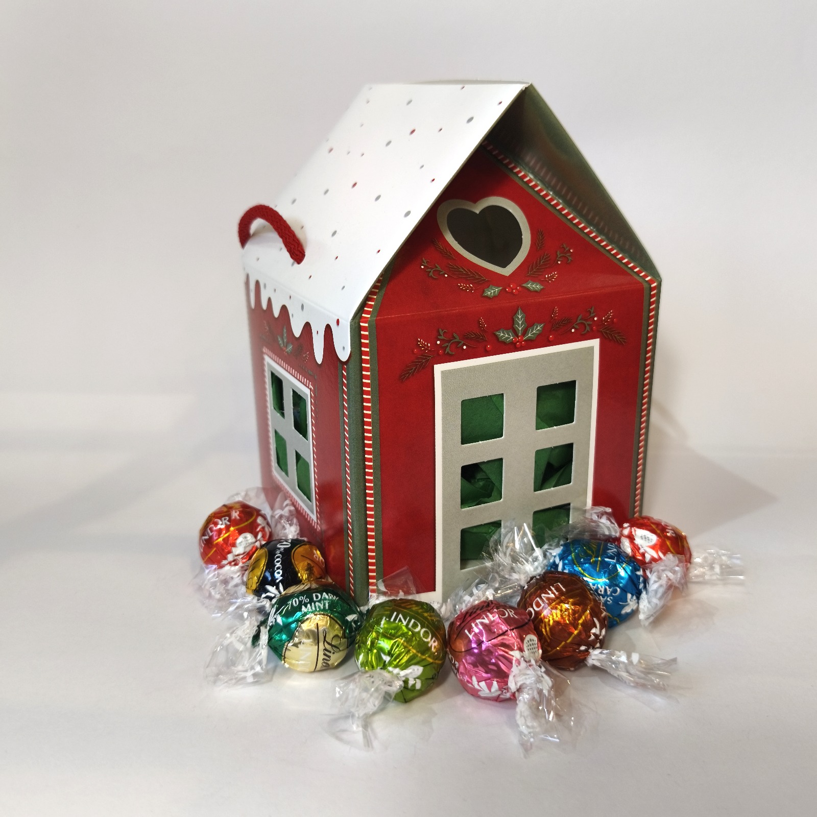 Casinha Vermelha com Chocolate 100gr: Sortido Lindt Lindor - Image 2