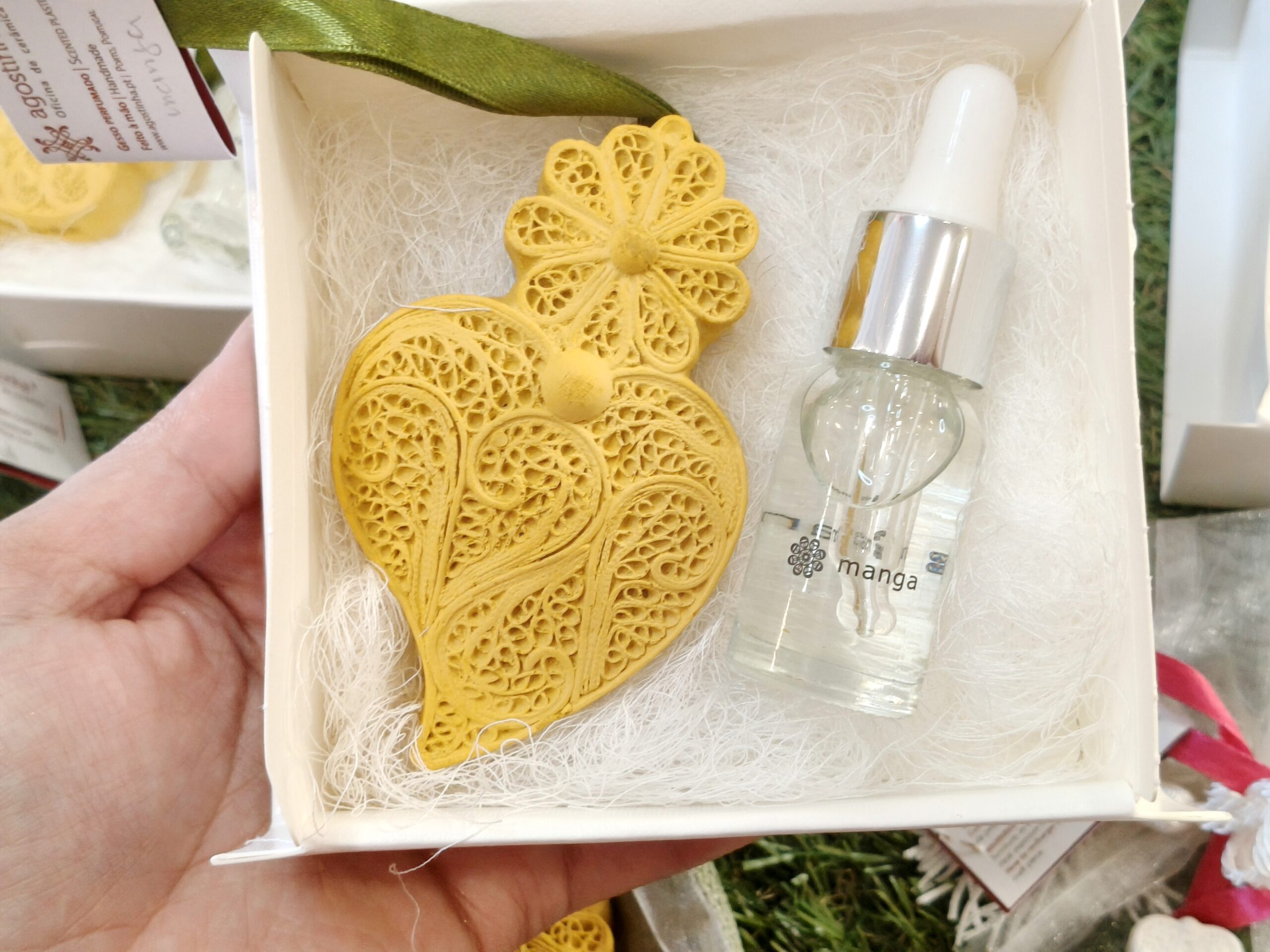 Conjunto Coração grande Amarelo Manga + recarga 10ml - Image 2