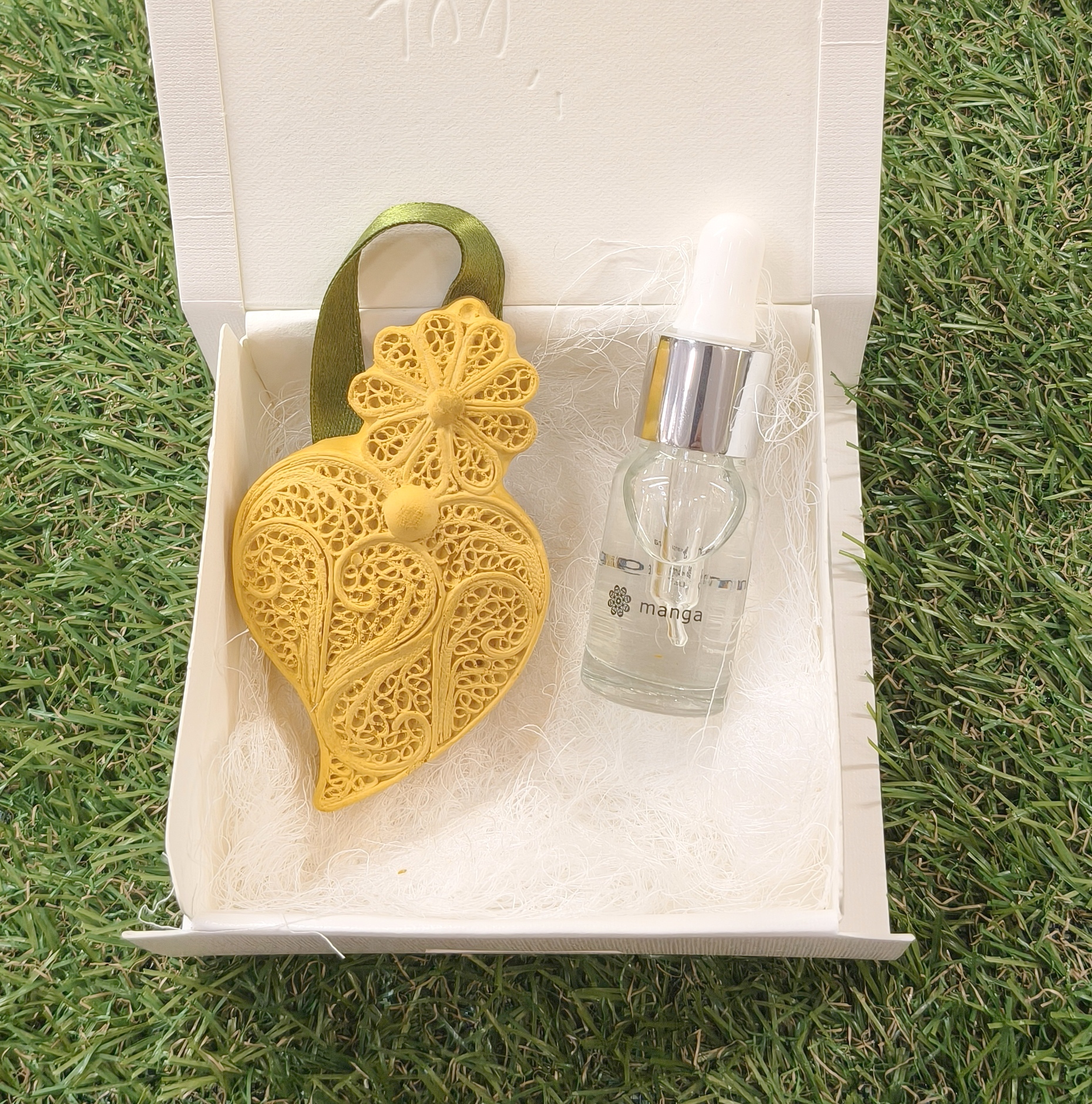 Conjunto Coração grande Amarelo Manga + recarga 10ml - Image 4