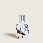 BE4908 – Lâmpada Catalítica Sakura Branca: Maison Berger – A Lampe Berger Sakura