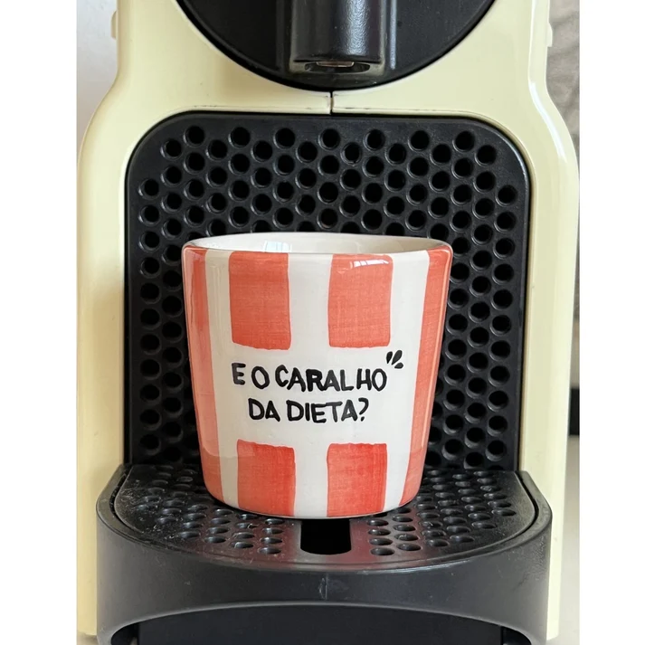 Copo de Café Riscas Laranja: E o caralho da dieta?